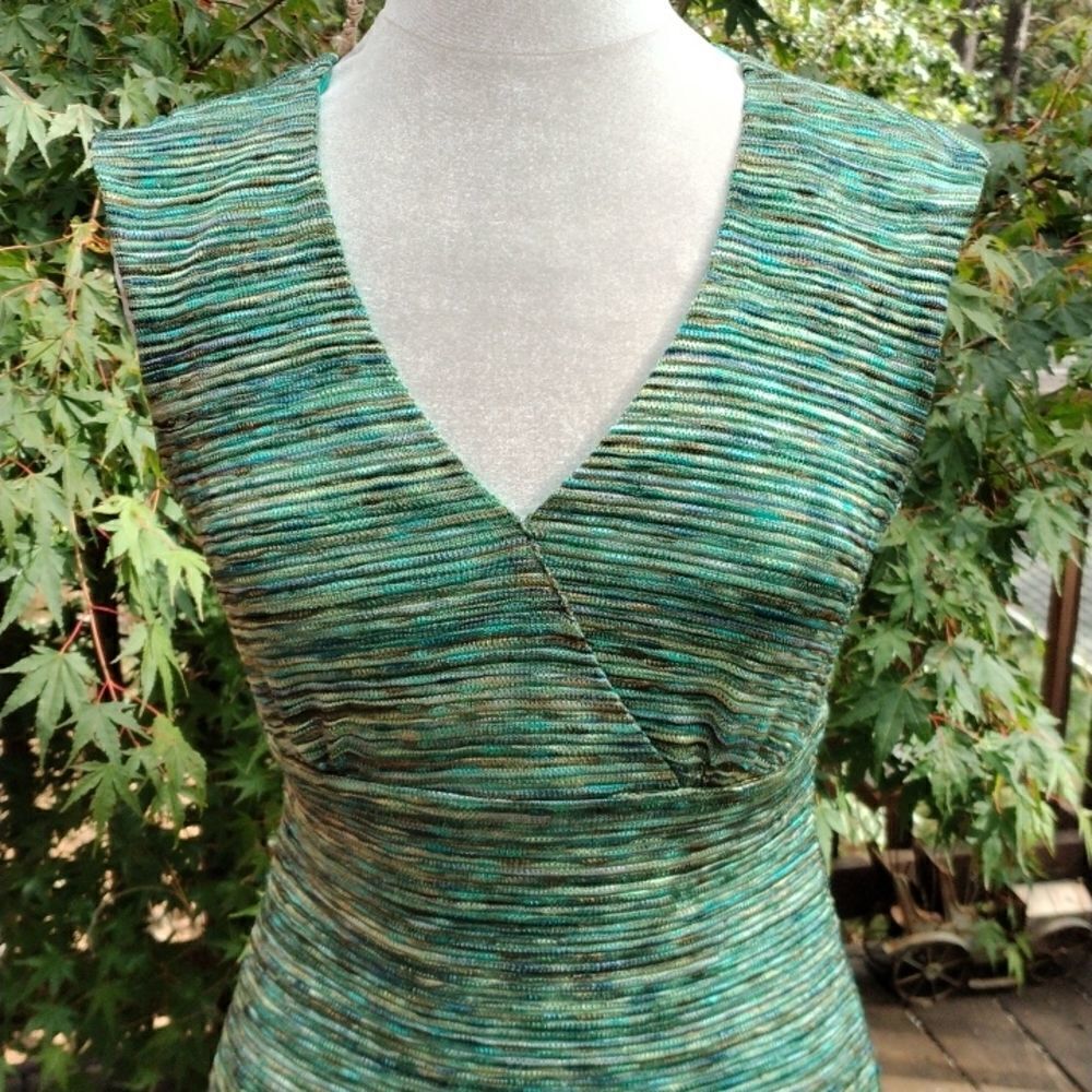 Connected Apparel  - Picture 2 of 9